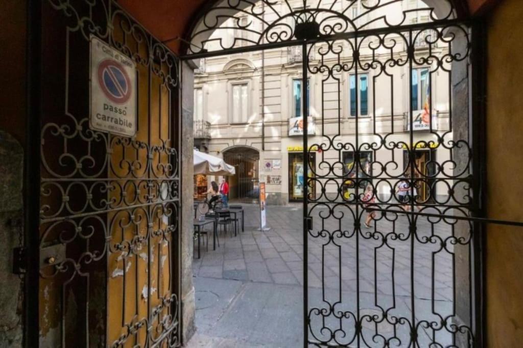L'Angolo Di Chiara Nel Cuore Di Torino 외부 사진